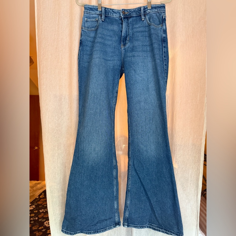 A&F The Vintage High-Rise Flare sz 29/8
